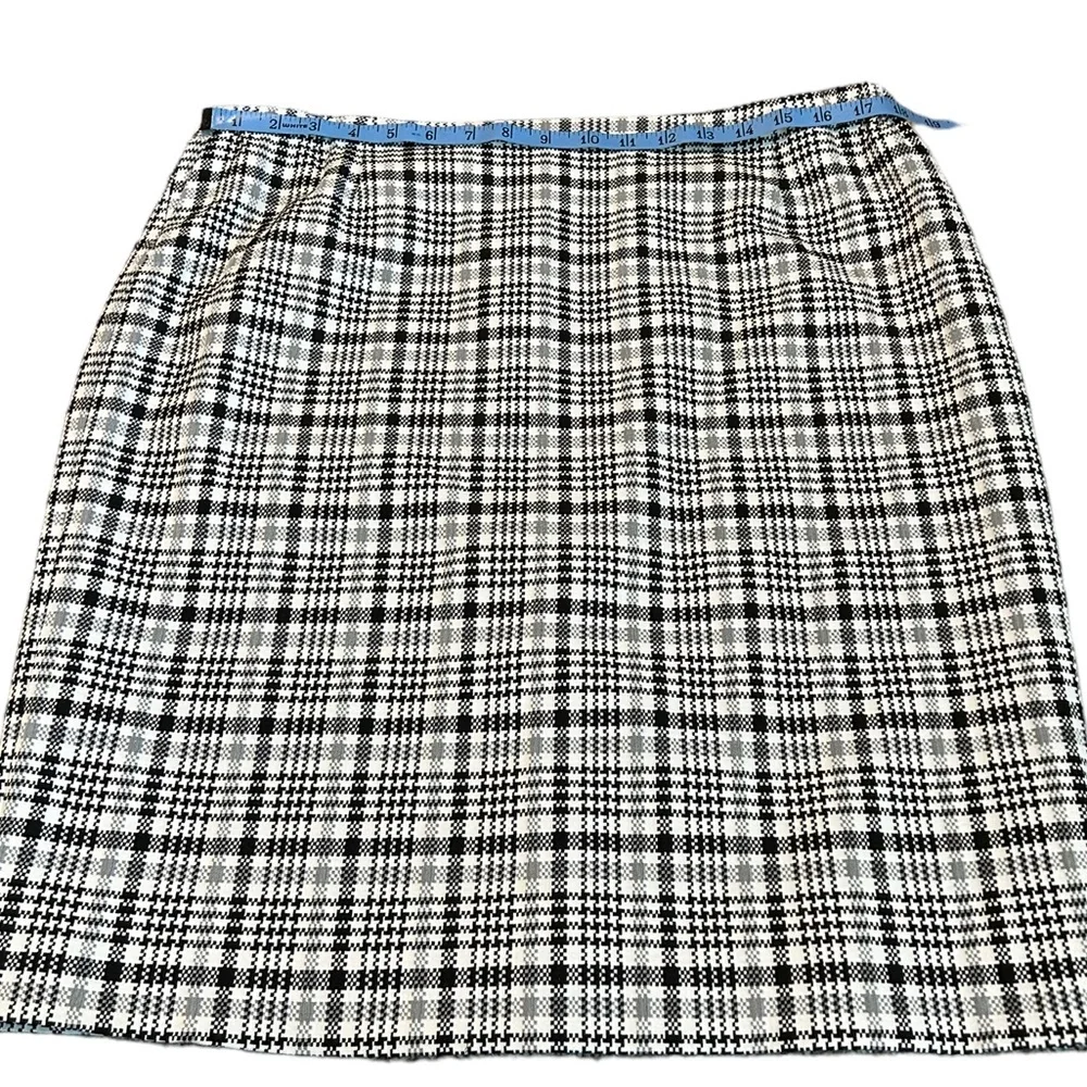 3/$15 ALEX MARIE black and white skirt
